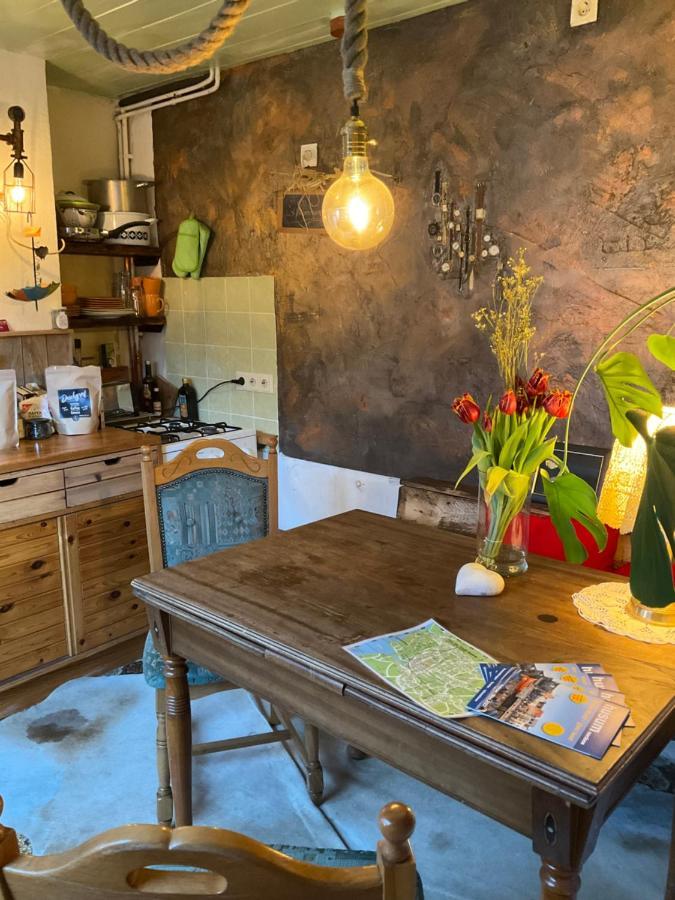 Privartzimmer 'Ausfahrt Freihalten' Husum  Exteriér fotografie