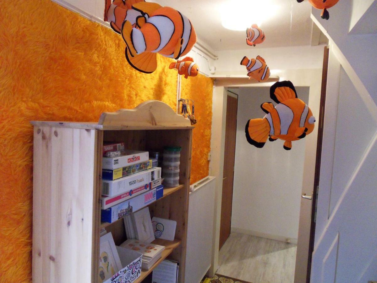 Privartzimmer 'Ausfahrt Freihalten' Husum  Exteriér fotografie